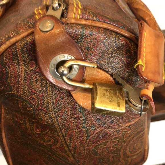 W ETRO Red Paisley Boston Travel Bag Speedy 30 Top Handle Tote Lock and Keys - Picture 5 of 17